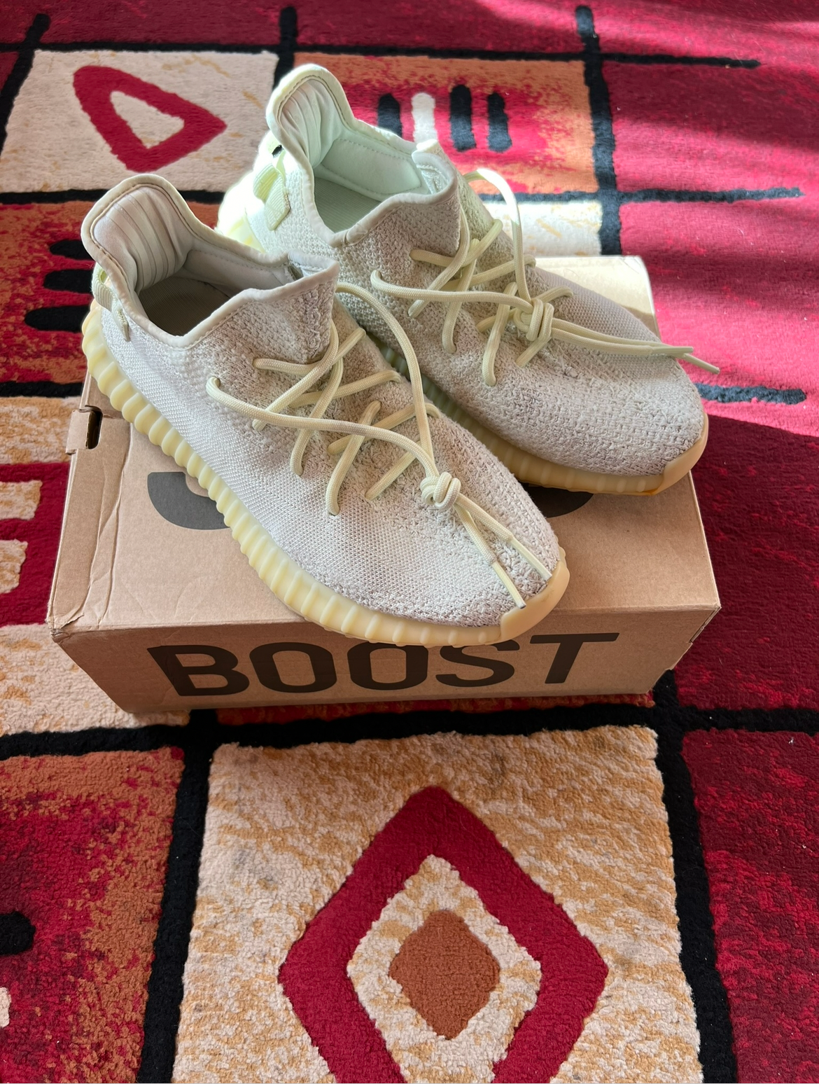 Yeezy 350 Butter EU44 2/3