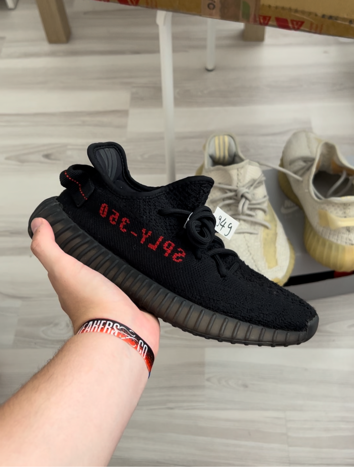 Yeezy 350 Black Red EU37 1/3
