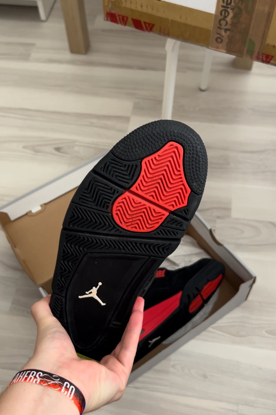 Jordan 4 Red Thunder EU44