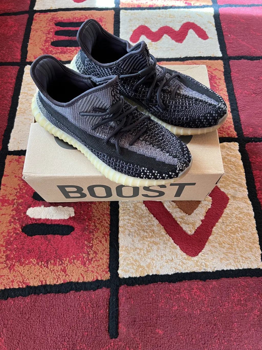Yeezy Boost 350 V2 Carbon EU44