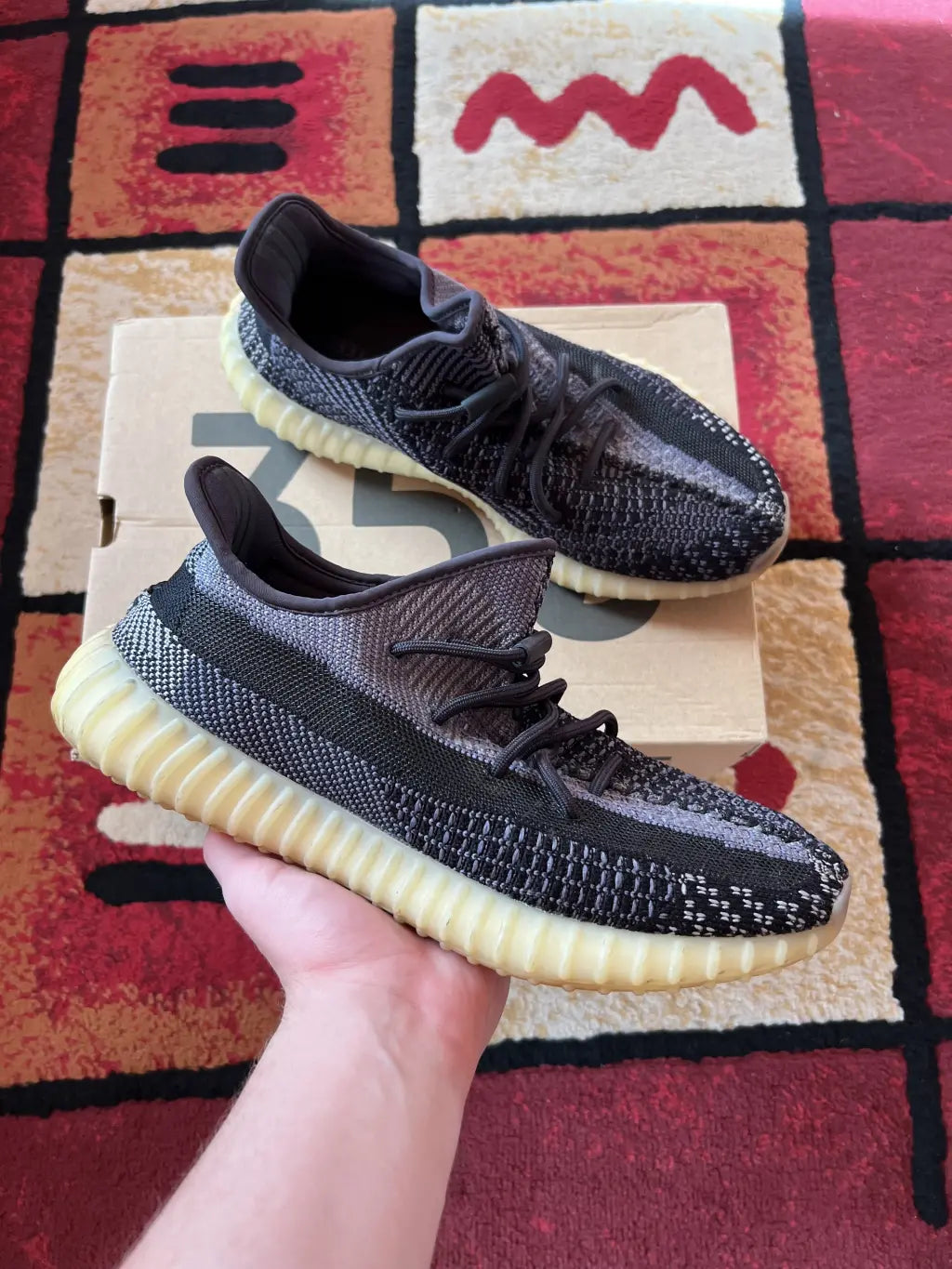 Yeezy Boost 350 V2 Carbon EU44