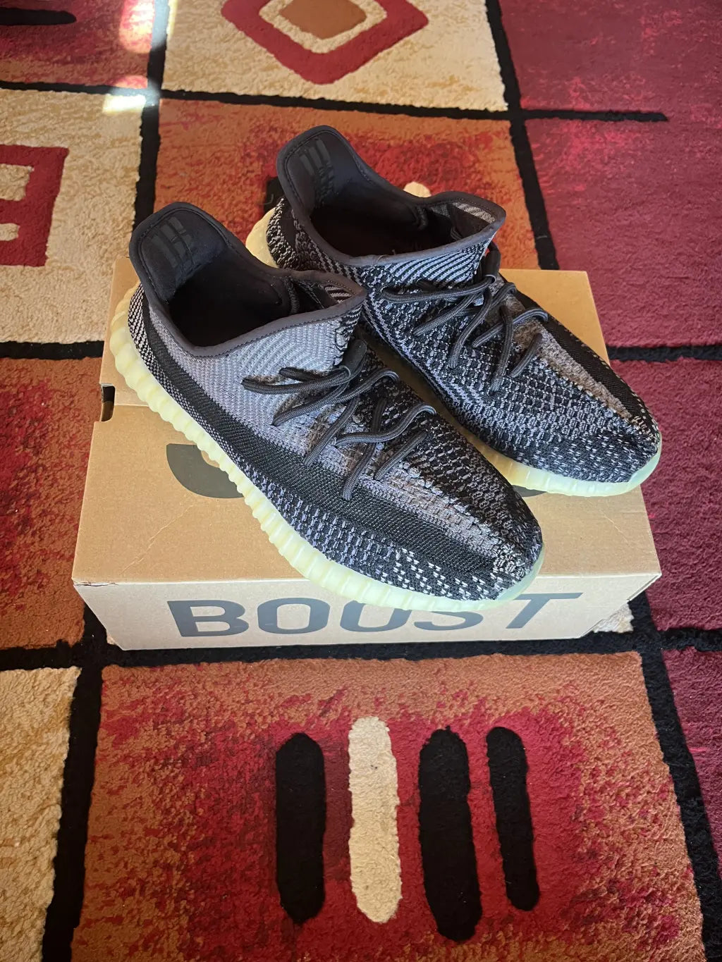 Adidas Yeezy Boost 350 V2 Carbon EU46