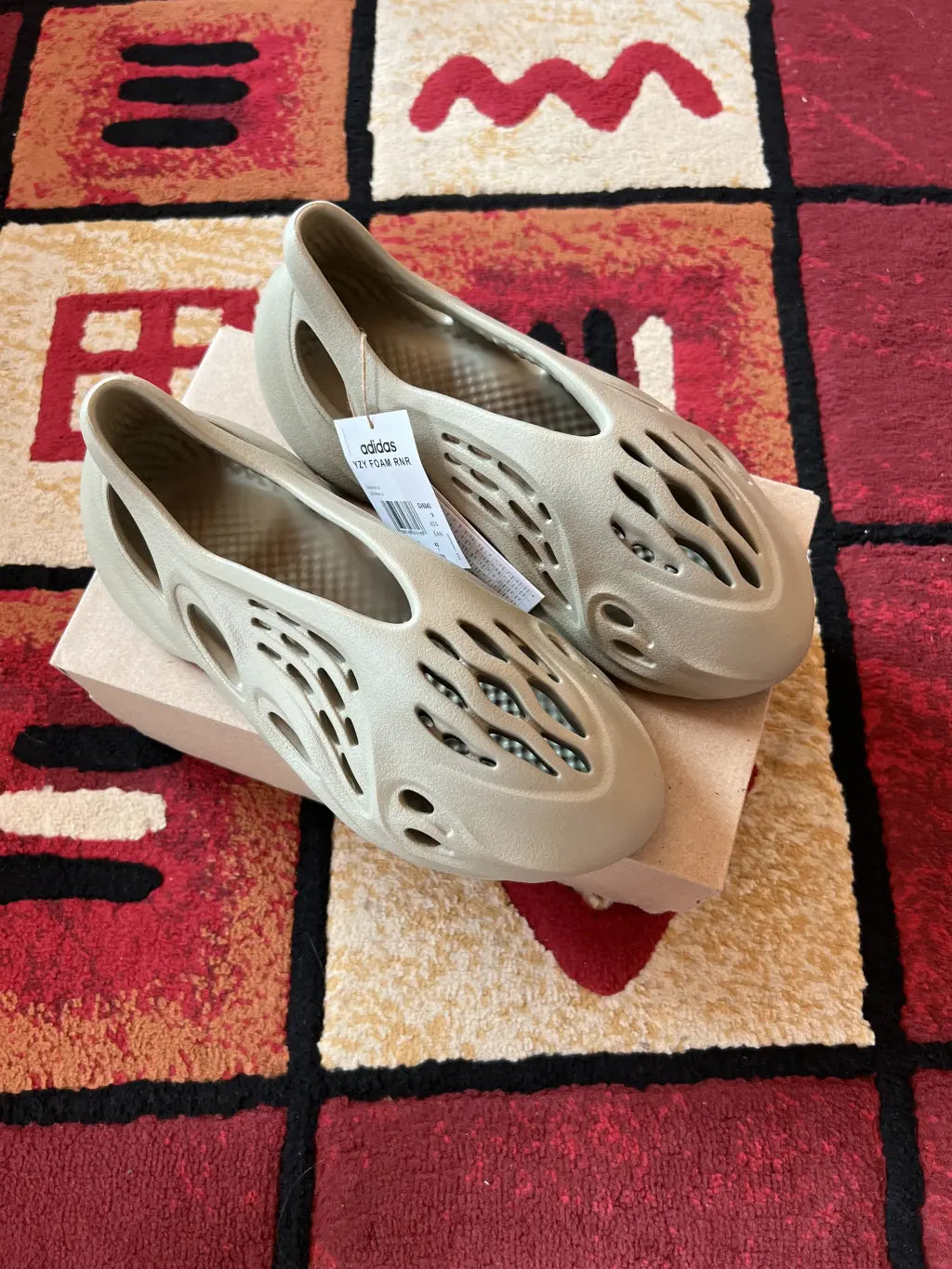 Adidas Yeezy Foam RNR Stone Salt EU43