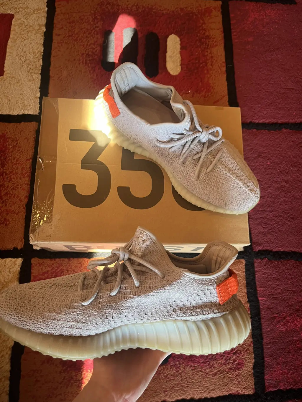 Adidas Yeezy Boost 350 V2 Tail Light EU43 1/3