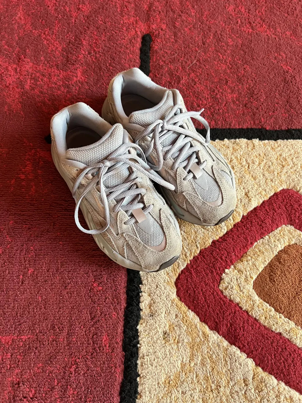 Yeezy Boost 700 V2 Hospital Blue EU36 2/3